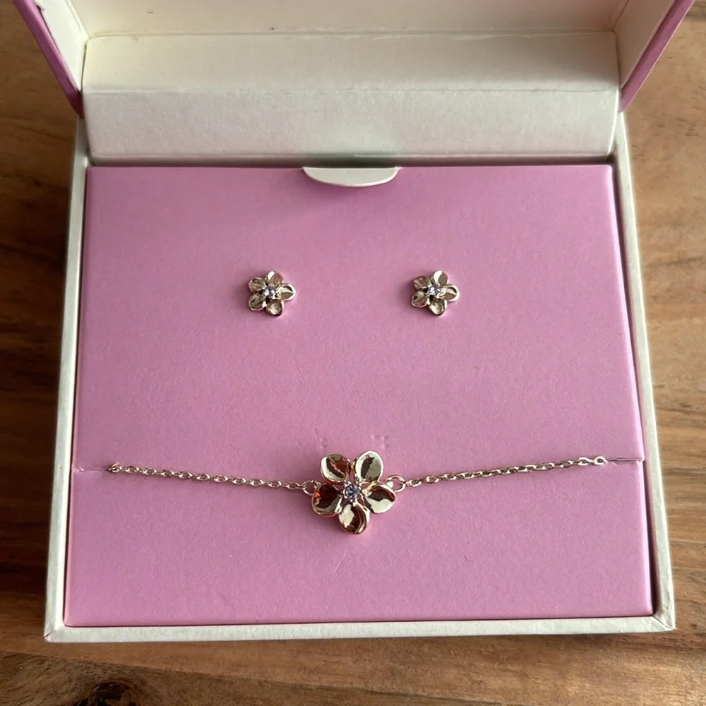 Disney Mulan Earring and Necklace set (for kids) with Swarovski crystals